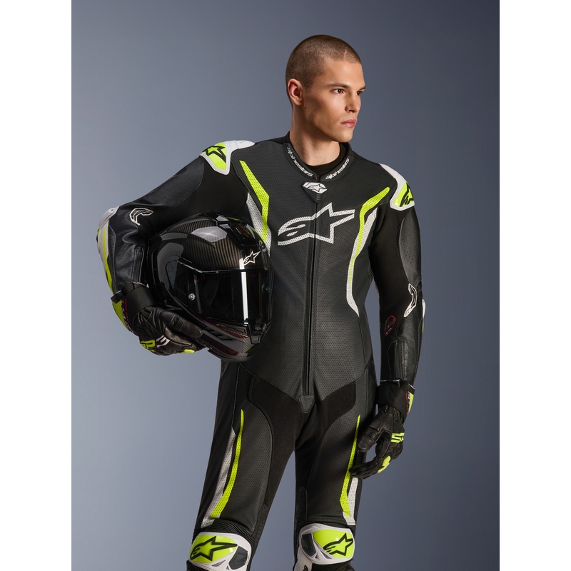 Alpinestars GP TECH V5 ādas motocikla kombinezons melns-balts-fluorescējošs dzeltens