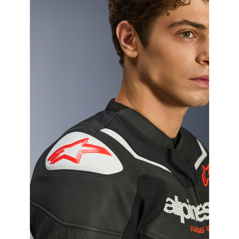 Alpinestars GP Force V2 Airflow ādas motocikla jaka melna-balta