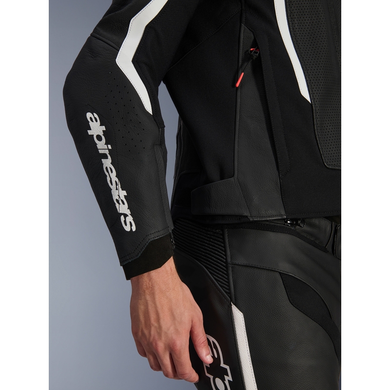 Alpinestars GP Force V2 Airflow ādas motocikla jaka melna-balta