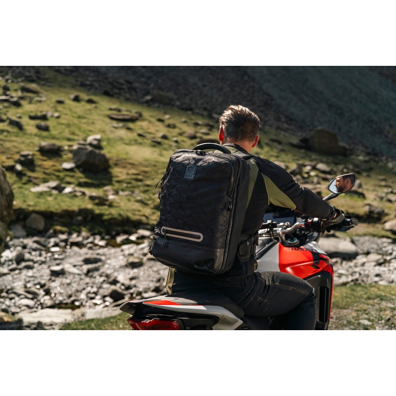 Knox Eda ikdienas piedzīvojumu motocikla mugursoma 25 l, melna