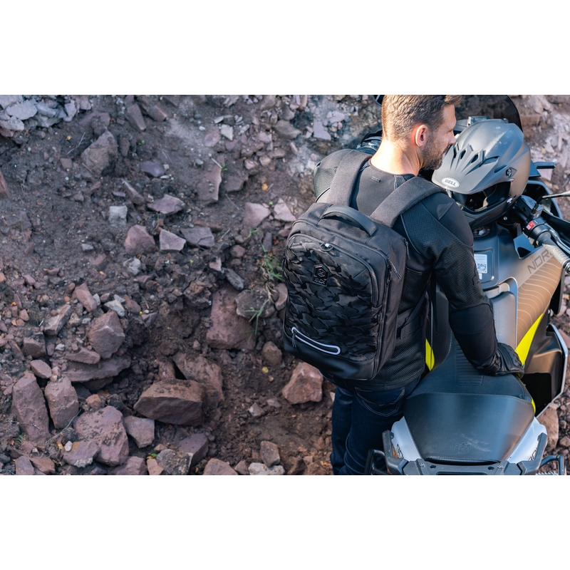 Knox Eda ikdienas piedzīvojumu motocikla mugursoma 25 l, melna