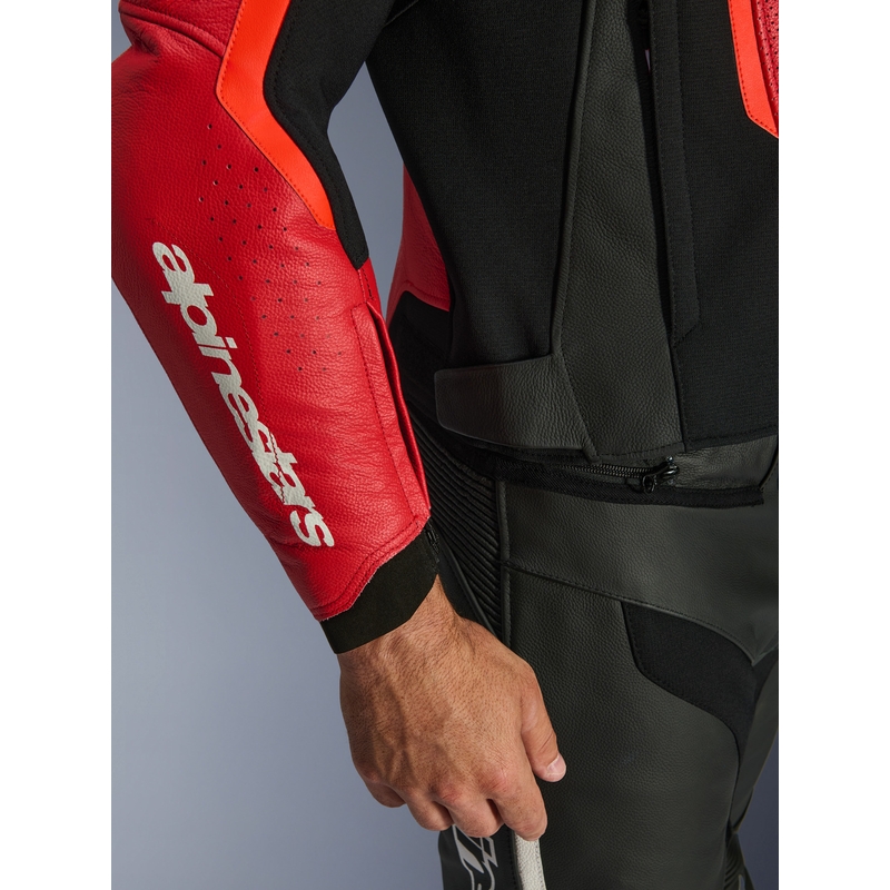 Alpinestars GP Force V2 Airflow ādas motocikla jaka, fluorescējoši sarkana-melna-balta