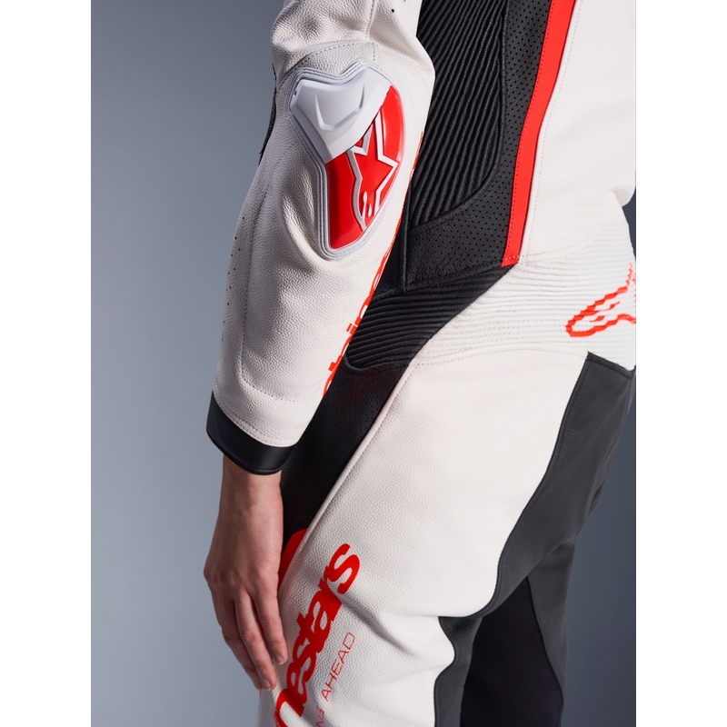 Sieviešu ādas motocikla kombinezons Alpinestars Stella GP-R7 balts-fluorescējošs sarkans-melns