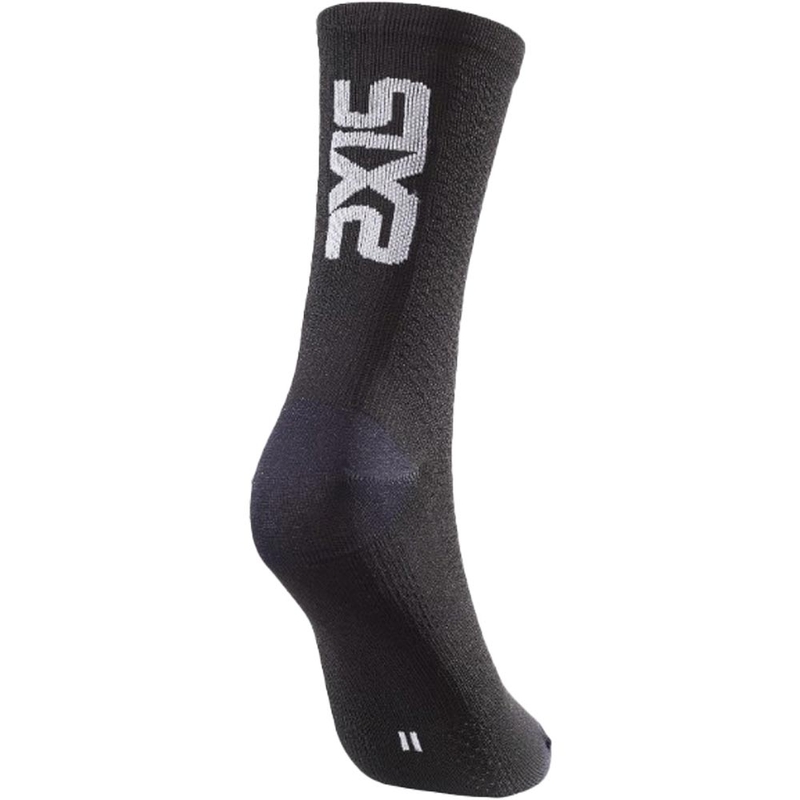 Funkcionālās zeķes SIXS SHORT LOGO V2 melnas