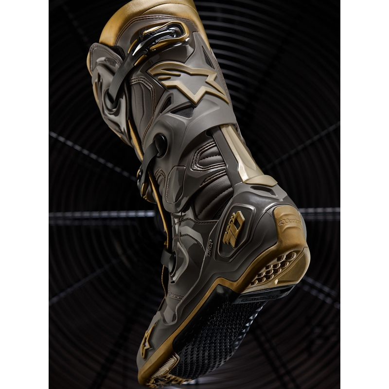 Alpinestars TECH 10 Limited Edition AIR GOLD motocikla zābaki brūni zelta krāsā