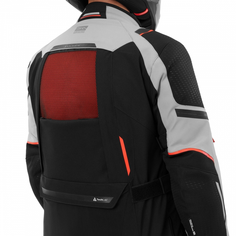 Shima Hero 3.0 motocikla jaka pelēki sarkana