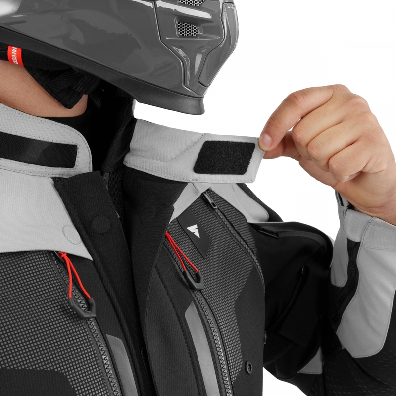 Shima Hero 3.0 motocikla jaka pelēki sarkana