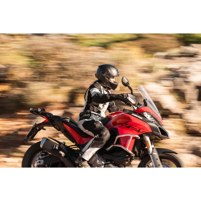 Cardo Beyond GTS pilnas sejas motocikla ķivere, melna