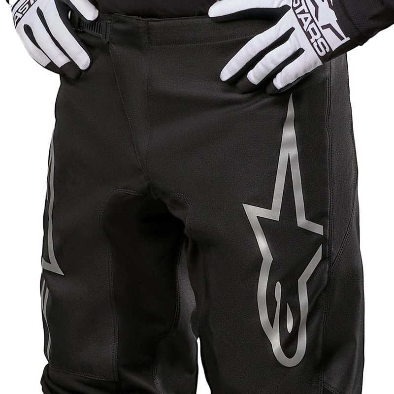 Alpinestars Fluid Graphite motokrosa bikses melnas un sudraba krāsas
